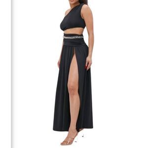 Celebrity by hera collection Sz S black chain open side maxi dress